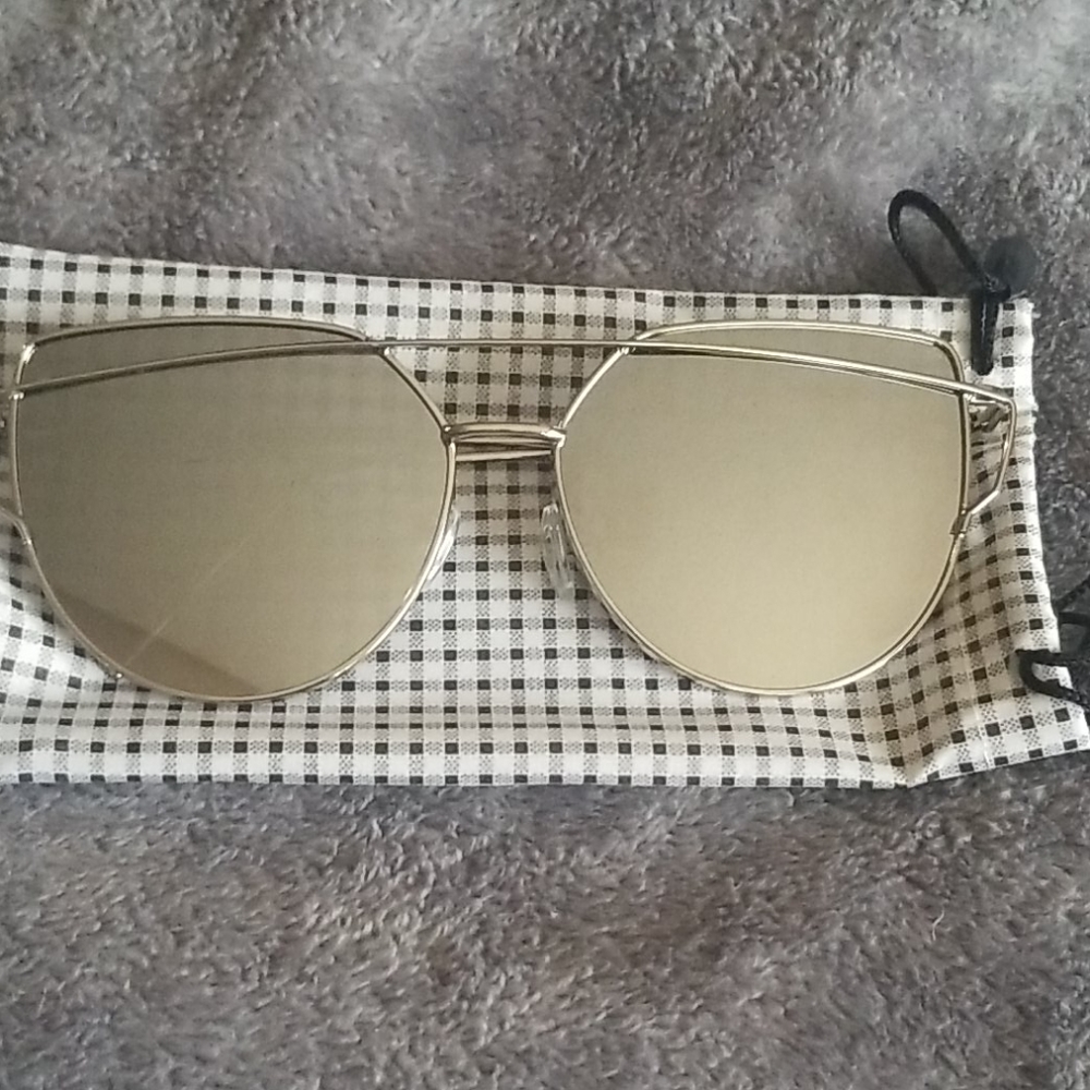 NEW Sunglass Hut Glasses